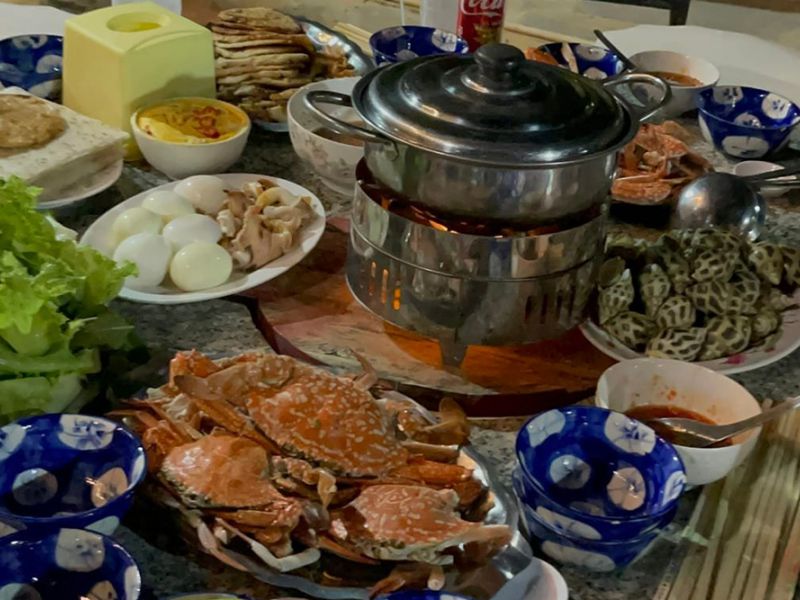 QUÁN NHẬU VỀ ĐÊM