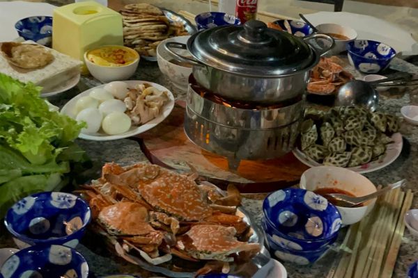 QUÁN NHẬU VỀ ĐÊM