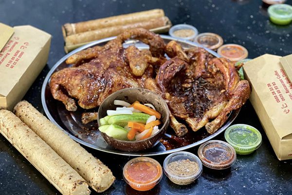 CƠM LAM CHUẨN VỊ - GÀ NƯỚNG THƠM NGON